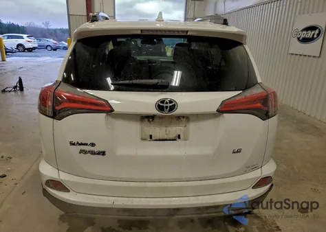 2017 Toyota Rav4 Le z USA, uszkodzony, nr VIN 2T3ZFREVXHW316298